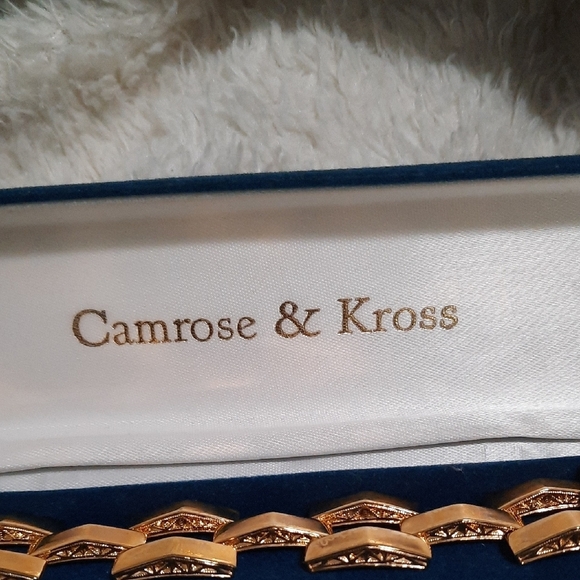 Camrose & Kross Gold Bracelet - Picture 2 of 5